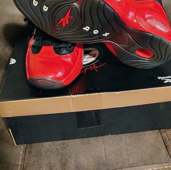 Allen Iverson sneakers - Picture 1 of 11